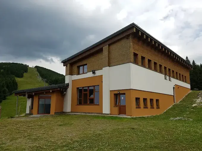 Kavárna Lilly na Čerňáku BONERA